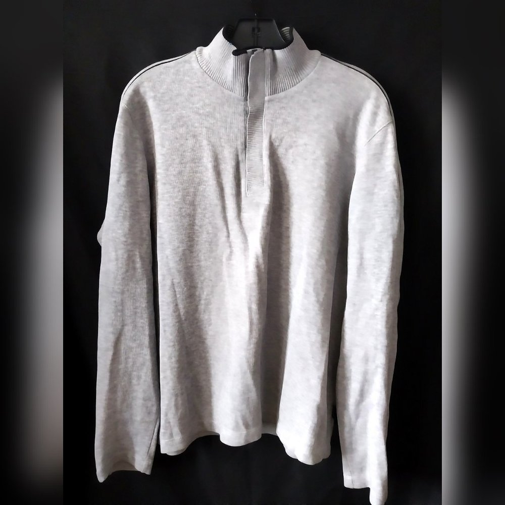 Men’s Hugo Boss Size L Color Gray/Black 1/4 Snap Pullover Sweater  100% Cotton